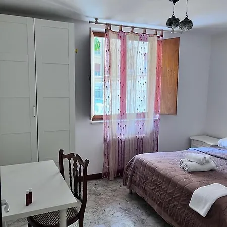 B& B Castello 1 * בארי
